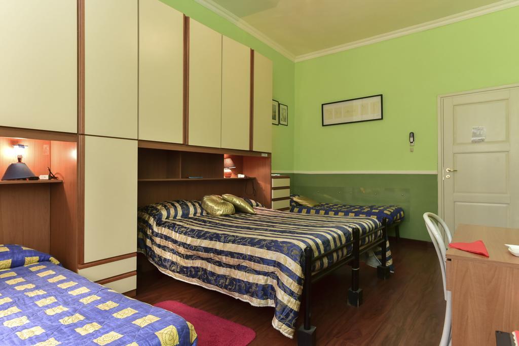 Nicole Rooms - Rome — Photos 1